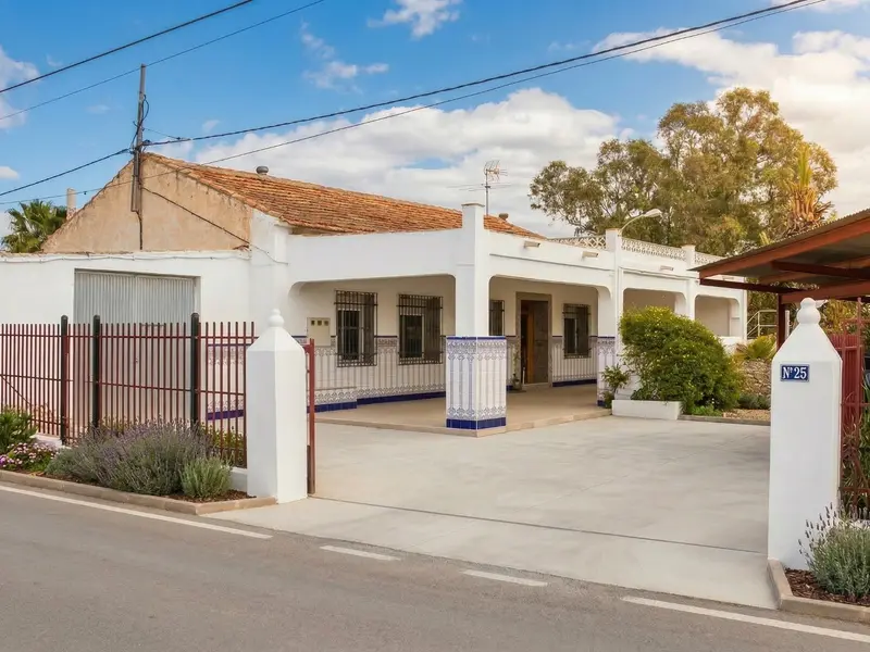 Коммерческое помещение en Crevillent, Costa Blanca