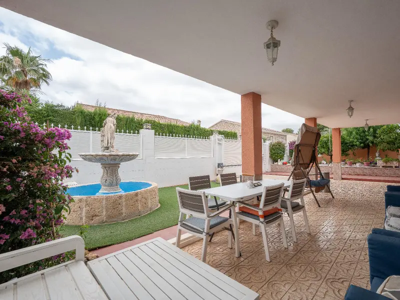 Villa de 5 dormitorios en La Nucía, Costa Blanca — foto 11 de 30