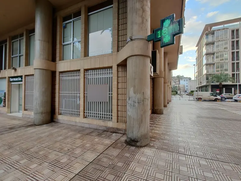 Local comercial en Elche, Costa Blanca — foto 15 de 16