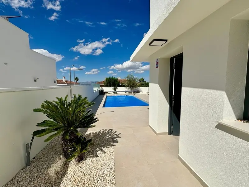Villa de 3 dormitorios en Rojales, Costa Blanca — foto 11 de 30