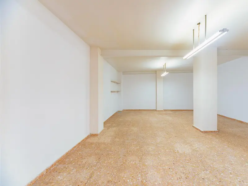 Commercial in Elche, Costa Blanca — photo 5 of 14