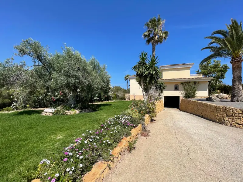 Villa de 7 dormitorios en Alfaz del Pi, Costa Blanca — foto 2 de 30