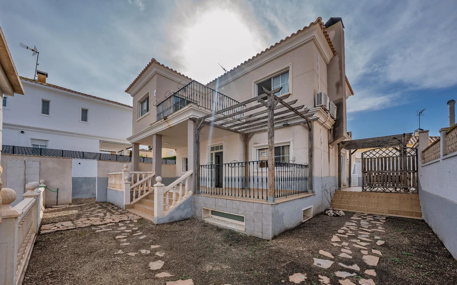 Villa de 5 dormitorios en Aspe, Costa Blanca — foto 1 de 30