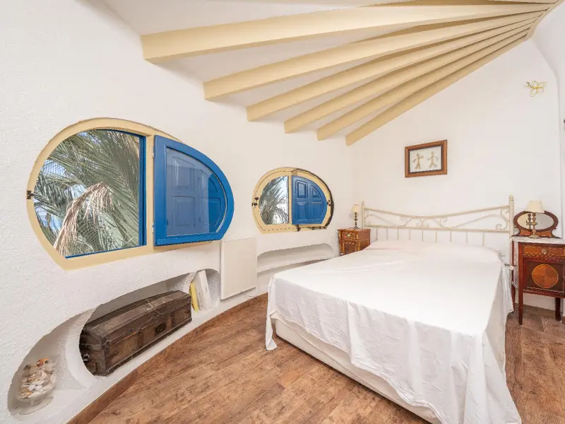 Villa de 4 dormitorios en El Campello, Costa Blanca — foto 11 de 30