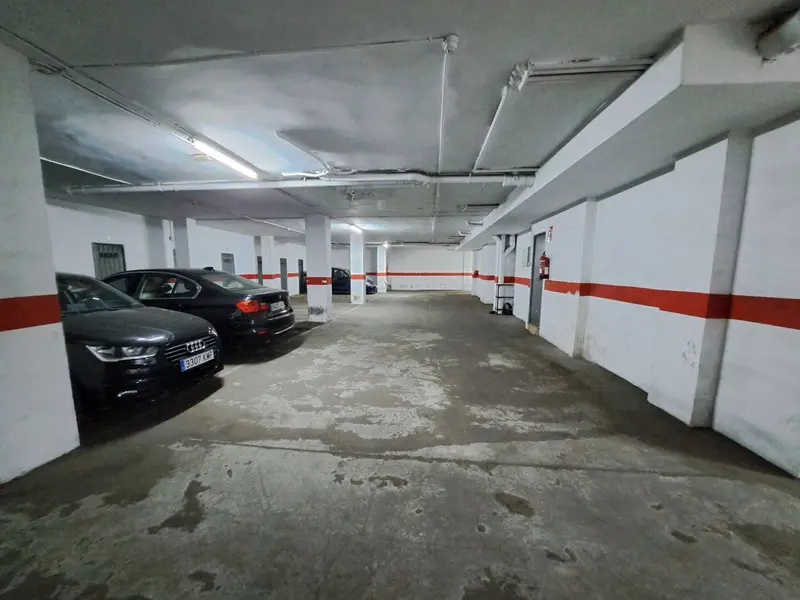 Garage in Alicante, Costa Blanca — photo 4 of 12