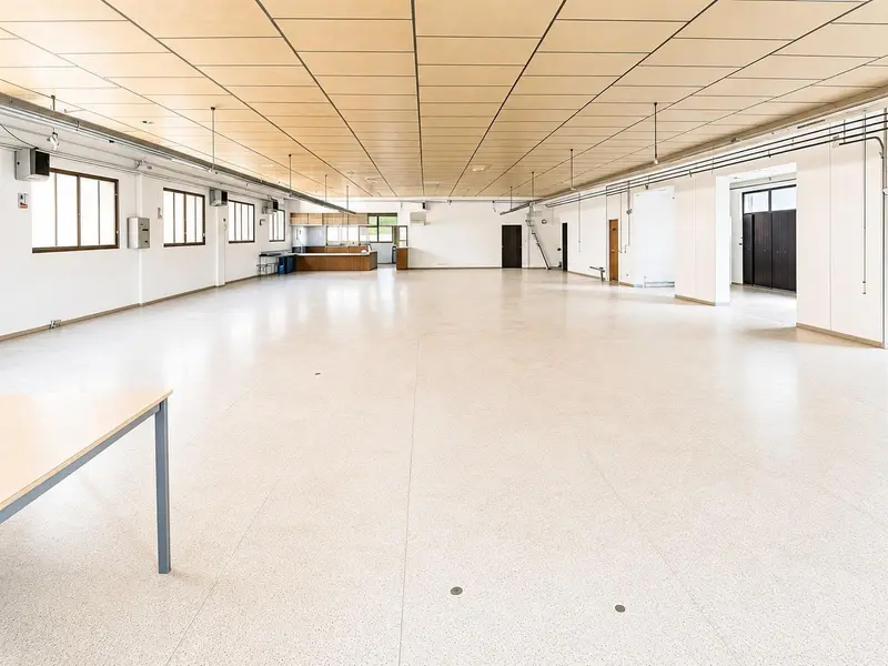 Local comercial en Almansa, Costa Blanca — foto 6 de 20