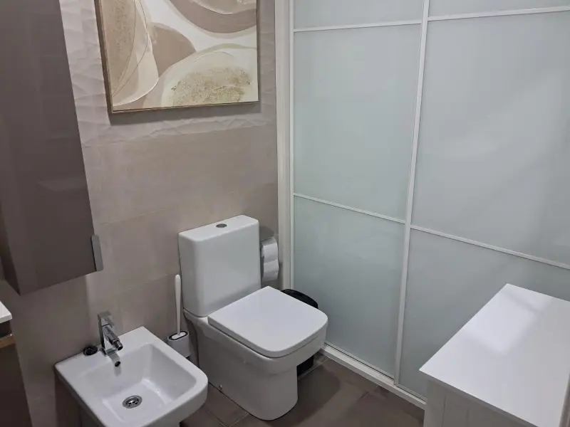 Wohnung mit 3 Schlafzimmern in Alicante, Costa Blanca — Foto 9 von 15