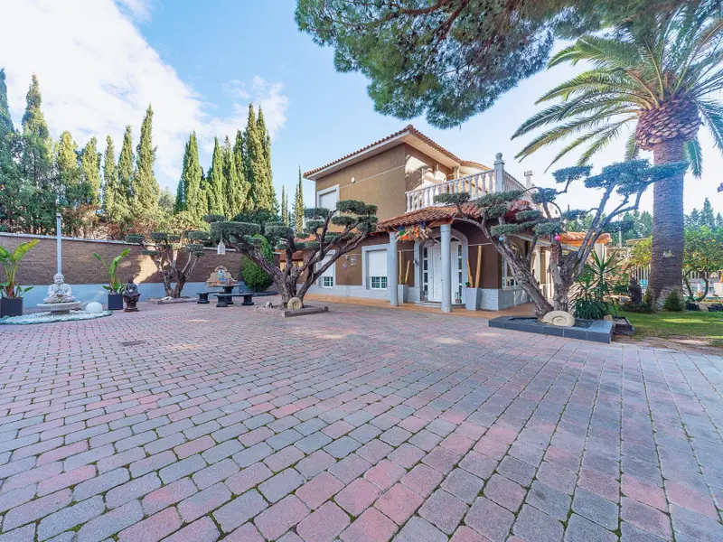 Villa de 5 dormitorios en Elda, Costa Blanca — foto 2 de 30