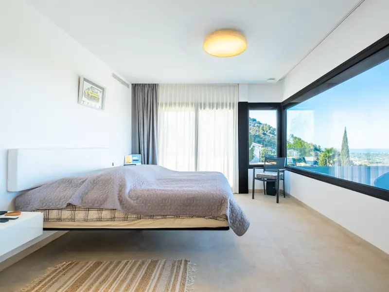 Villa with 5 bedrooms in Dénia, Costa Blanca — photo 15 of 30