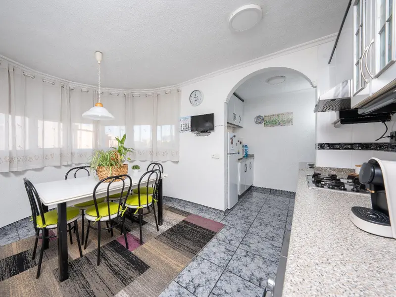 Apartment with 3 bedrooms in Elche, Costa Blanca — photo 16 of 27