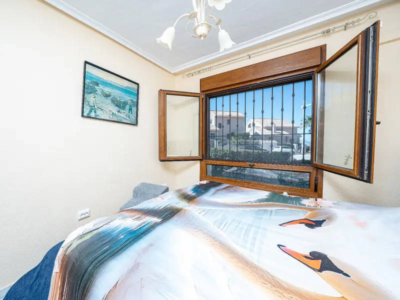 Villa de 6 dormitorios en Algorfa, Costa Blanca — foto 13 de 30