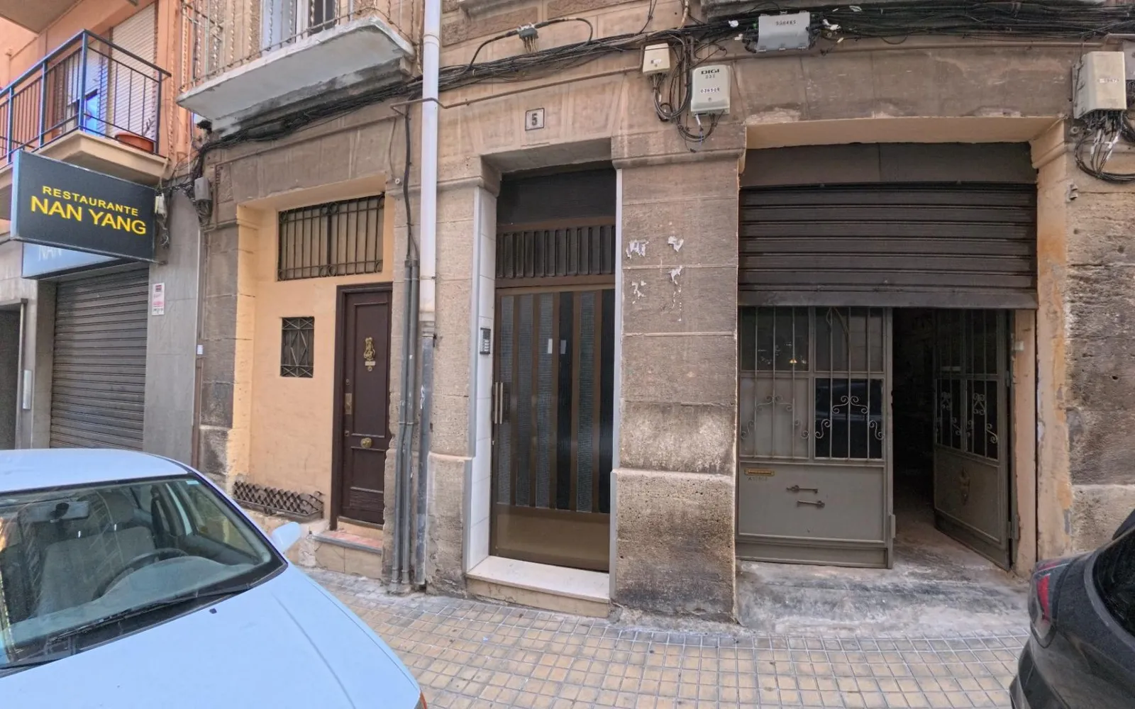 Local comercial en Alcoy, Costa Blanca — foto 1 de 16