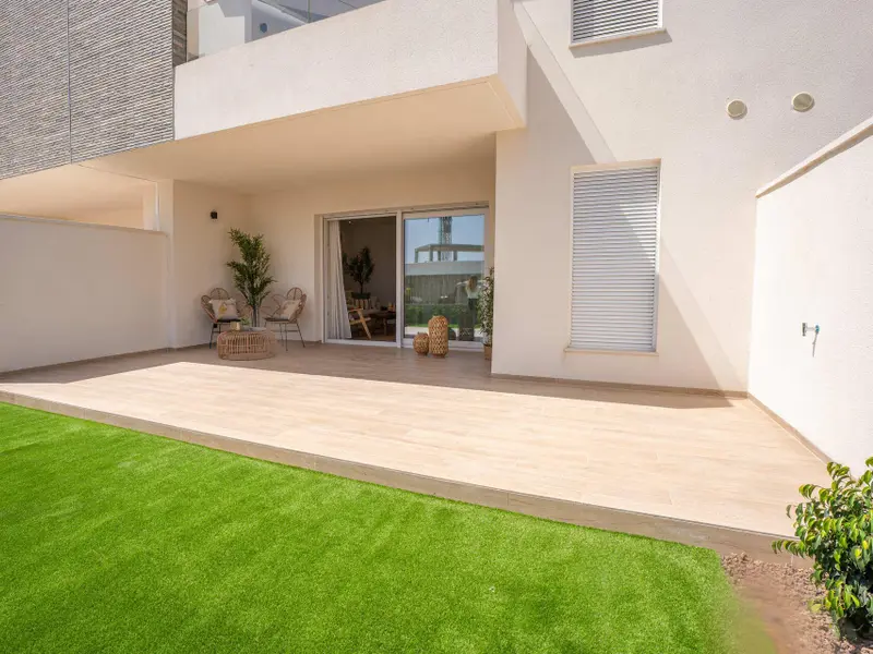 Apartamento de 2 dormitorios en Algorfa, Costa Blanca — foto 2 de 30