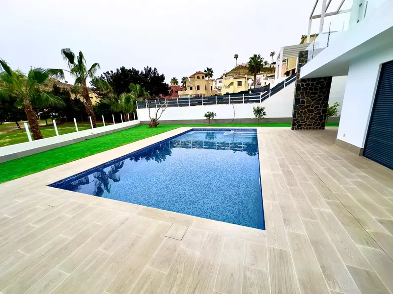 Villa de 4 dormitorios en Rojales, Costa Blanca — foto 8 de 30