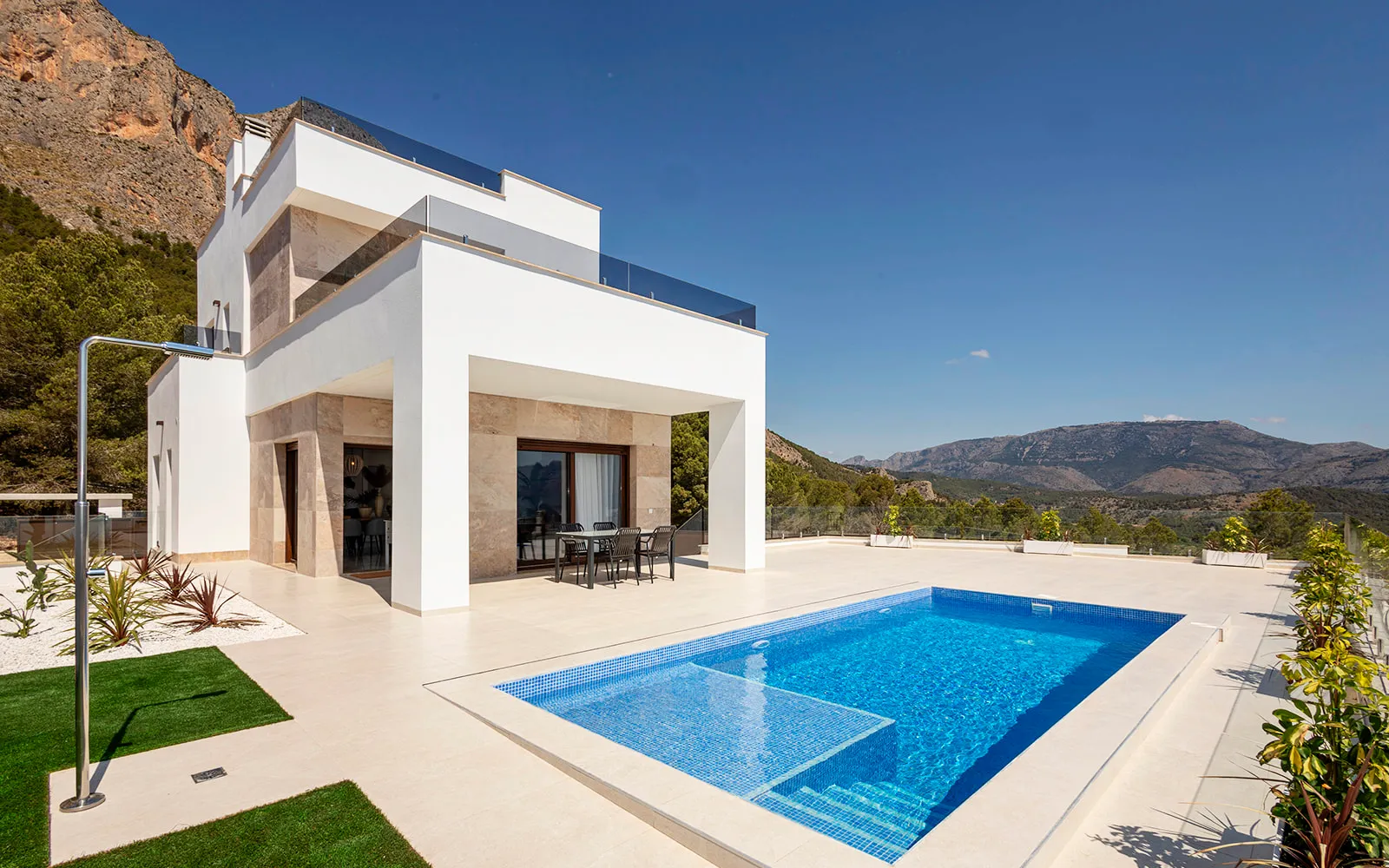 Chalet independiente de 3 dormitorios en Polop, Costa Blanca — foto 1 de 1