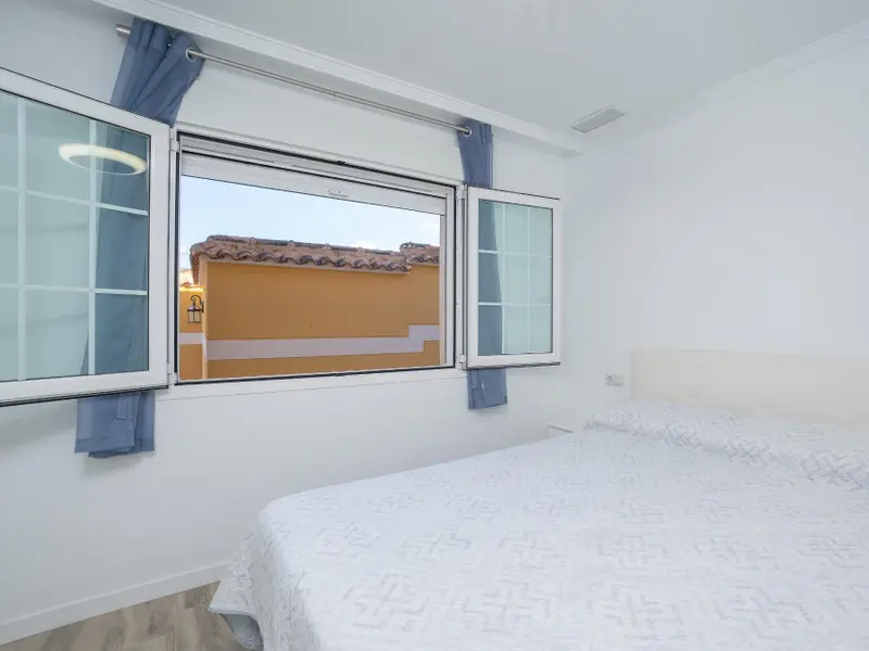 Вілла з 5 спальнями у El Campello, Коста-Бланка — фото 17 з 30
