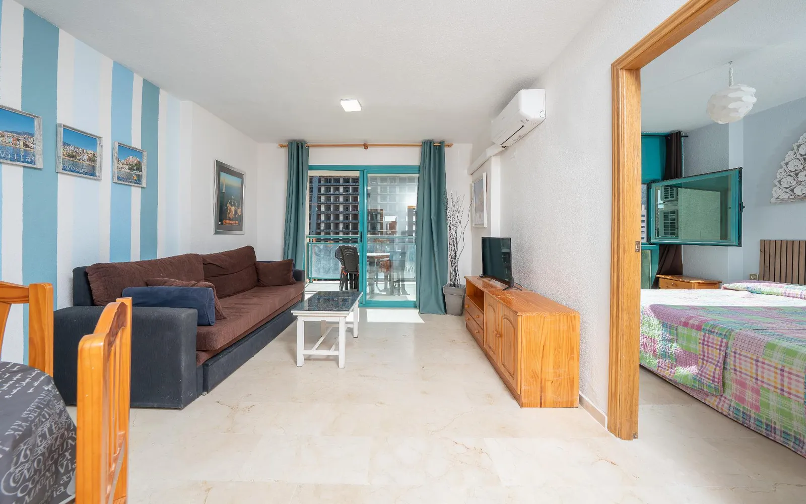 Apartamento de 2 dormitorios en Villajoyosa, Costa Blanca — foto 1 de 22