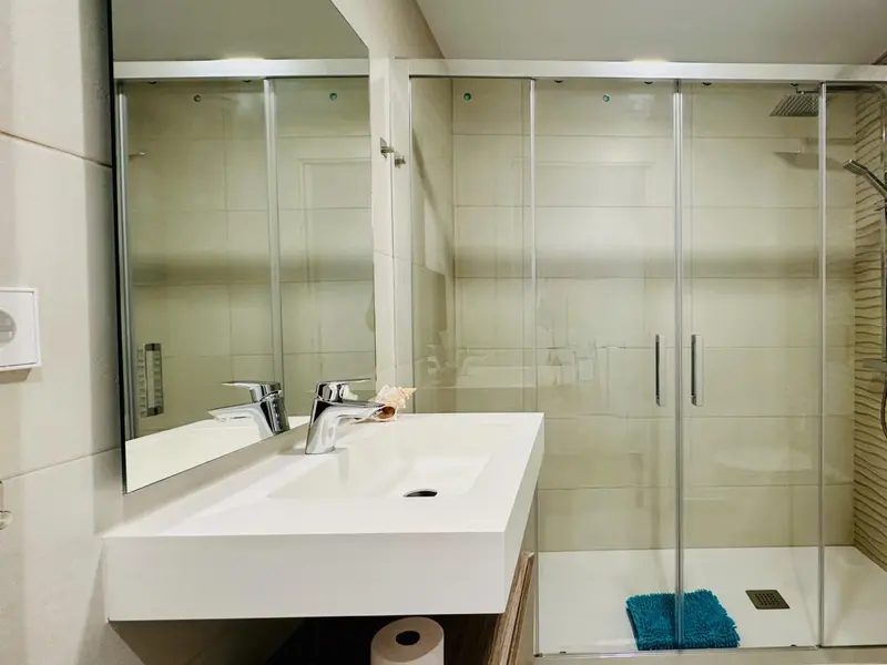 Apartamento de 2 dormitorios en Villajoyosa, Costa Blanca — foto 18 de 29