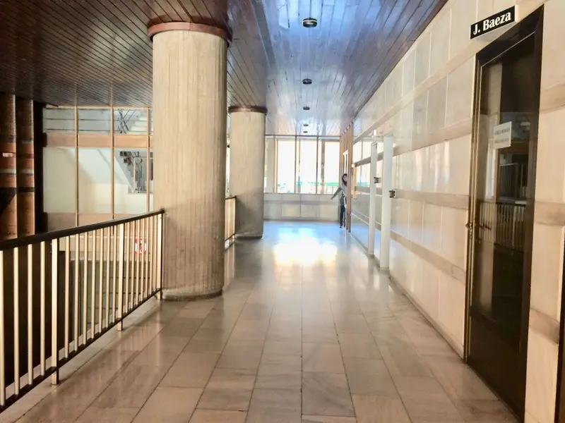 Local comercial de 1 dormitorios en Elche, Costa Blanca — foto 3 de 9