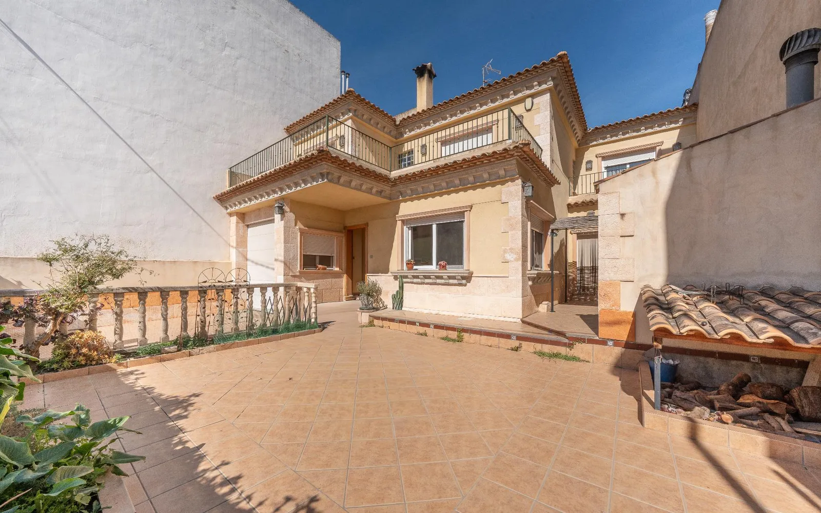Maison mitoyenne avec 5 chambres à Daya Nueva, Costa Blanca — photo 1 sur 30