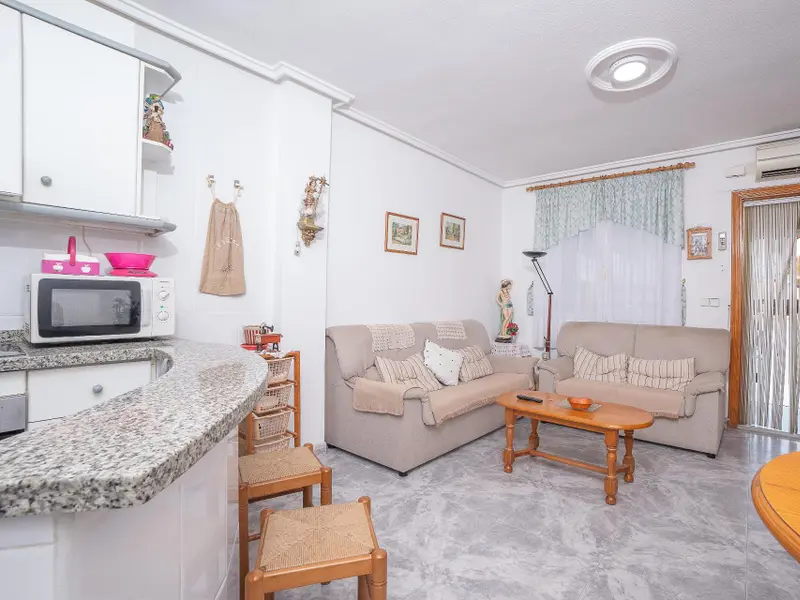 Apartamento de 2 dormitorios en Santa Pola, Costa Blanca — foto 5 de 23