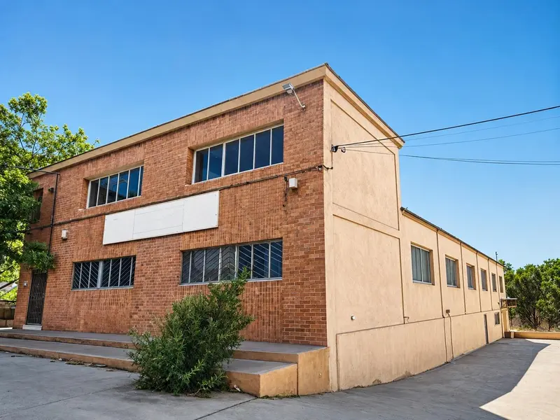Local comercial en Almansa, Costa Blanca — foto 1 de 20