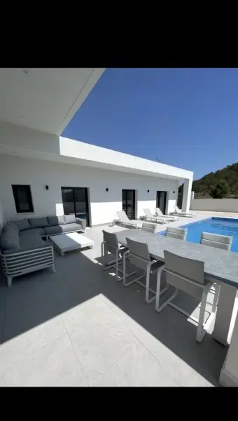 Villa de 3 dormitorios en La Romana, Costa Blanca — foto 16 de 30