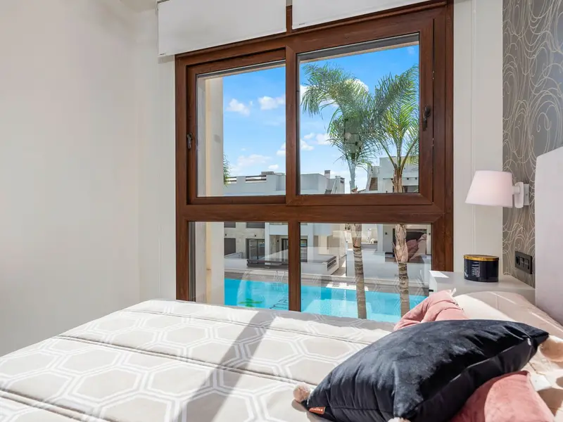 Bungalow de 2 dormitorios en Torrevieja, Costa Blanca — foto 10 de 29