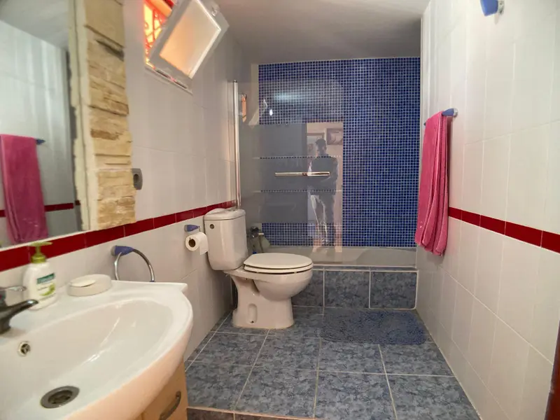 Apartment with 2 bedrooms in Benidorm, Costa Blanca — photo 11 of 19