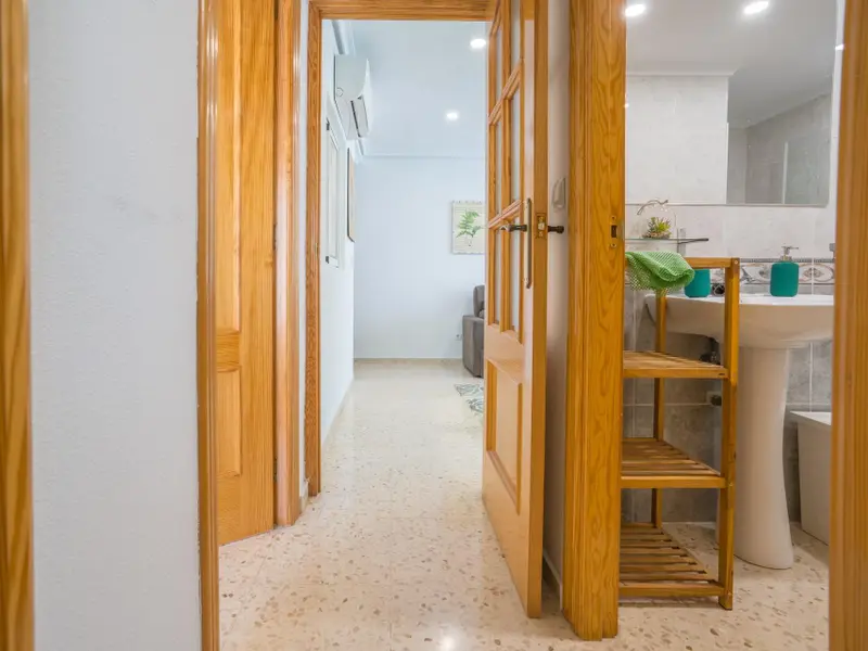 Apartamento de 2 dormitorios en Benidorm, Costa Blanca — foto 7 de 12