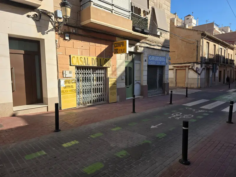 Local comercial en Novelda, Costa Blanca