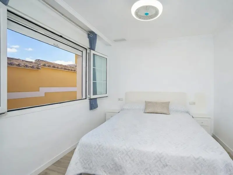 Вілла з 5 спальнями у El Campello, Коста-Бланка — фото 16 з 30