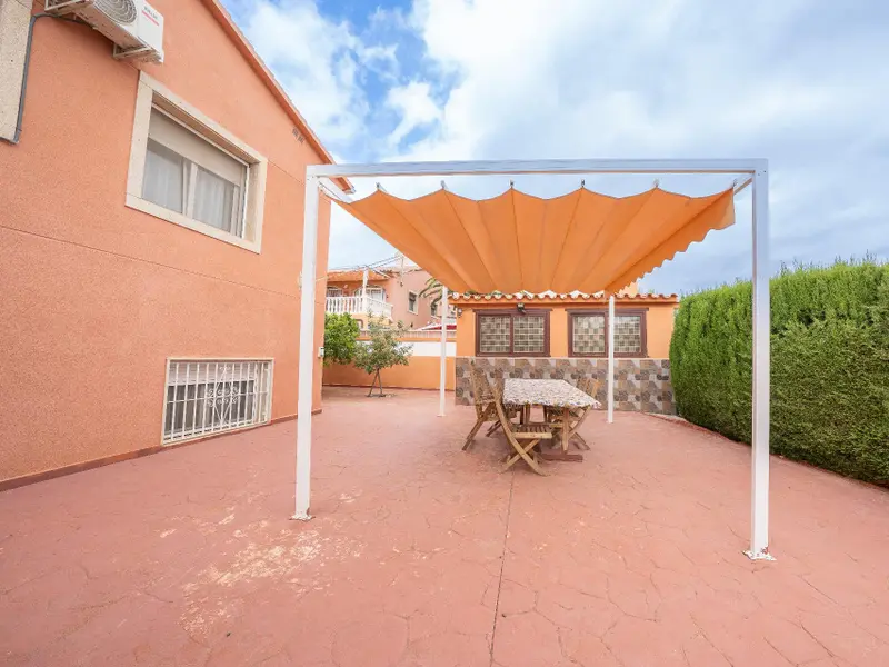 Villa de 5 dormitorios en La Nucía, Costa Blanca — foto 15 de 30