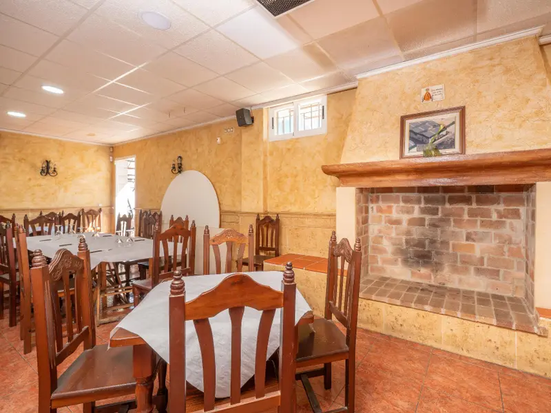 Local comercial de 4 dormitorios en Desconocido, Costa Blanca — foto 4 de 30